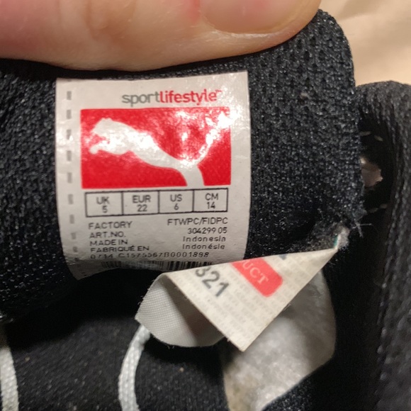 Puma white toddler Velcro sneakers size 6C - Picture 4 of 5